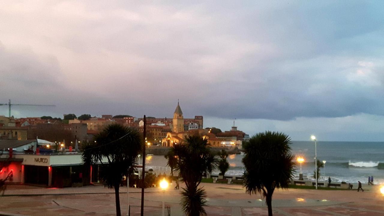 Ferienwohnung Apartamento La Escalerona Con Vistas Al Mar Gijón Exterior foto